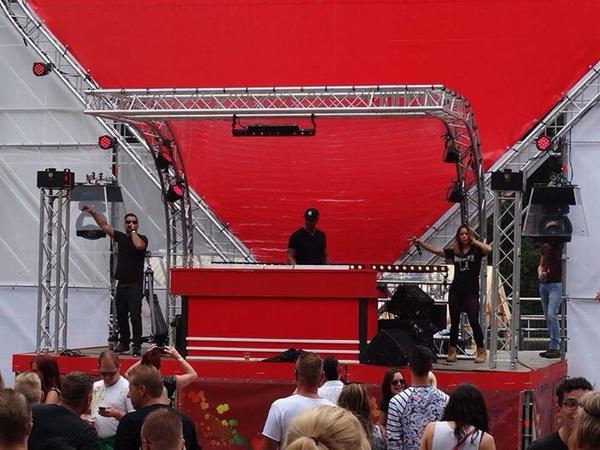 AudioUnknown's tweet image. Castle Of Love was more than awesome ! A great crowd that early, gotta love it ! #edm #castleoflove #COL14