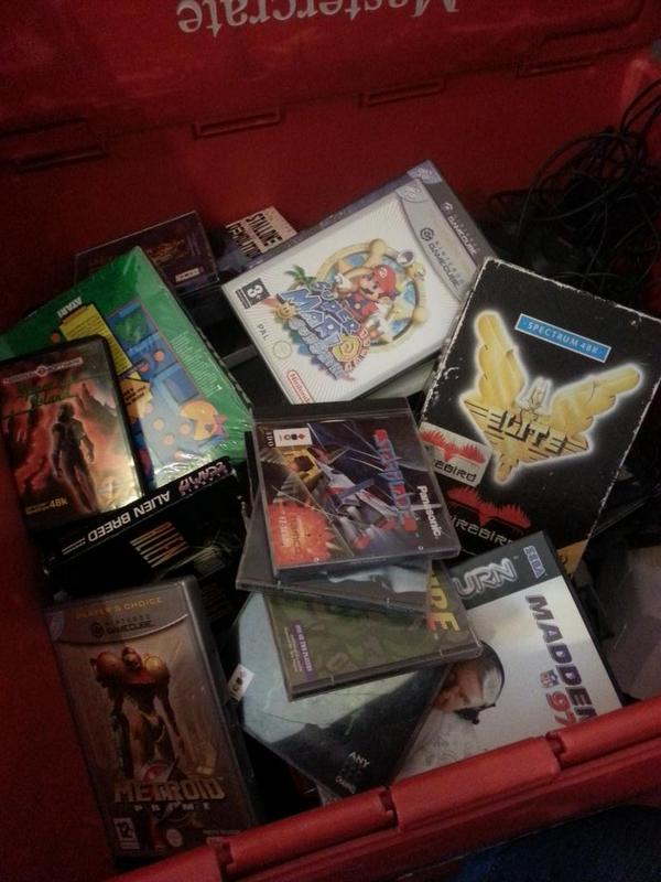 Chris_JUG's tweet photo. I love going to my parents house "digging" through old boxes. #retrogaming #gaming http://t.co/3aWl5QrRpa