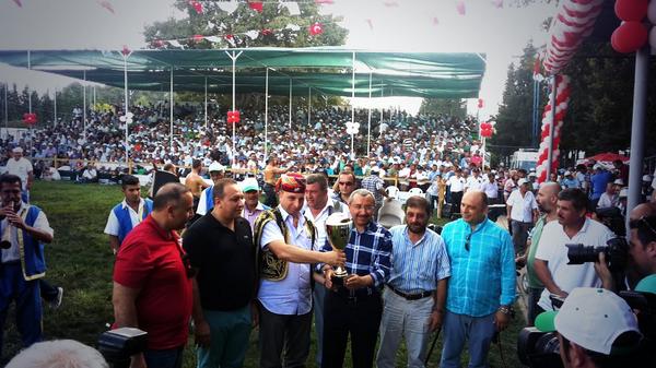 SancaktepeBeltr's tweet photo. #SancakTepeYağlıGüreşleri Güreş ağalığını Ahmet Tüzün almıştır... http://t.co/bRqP0iYVLm