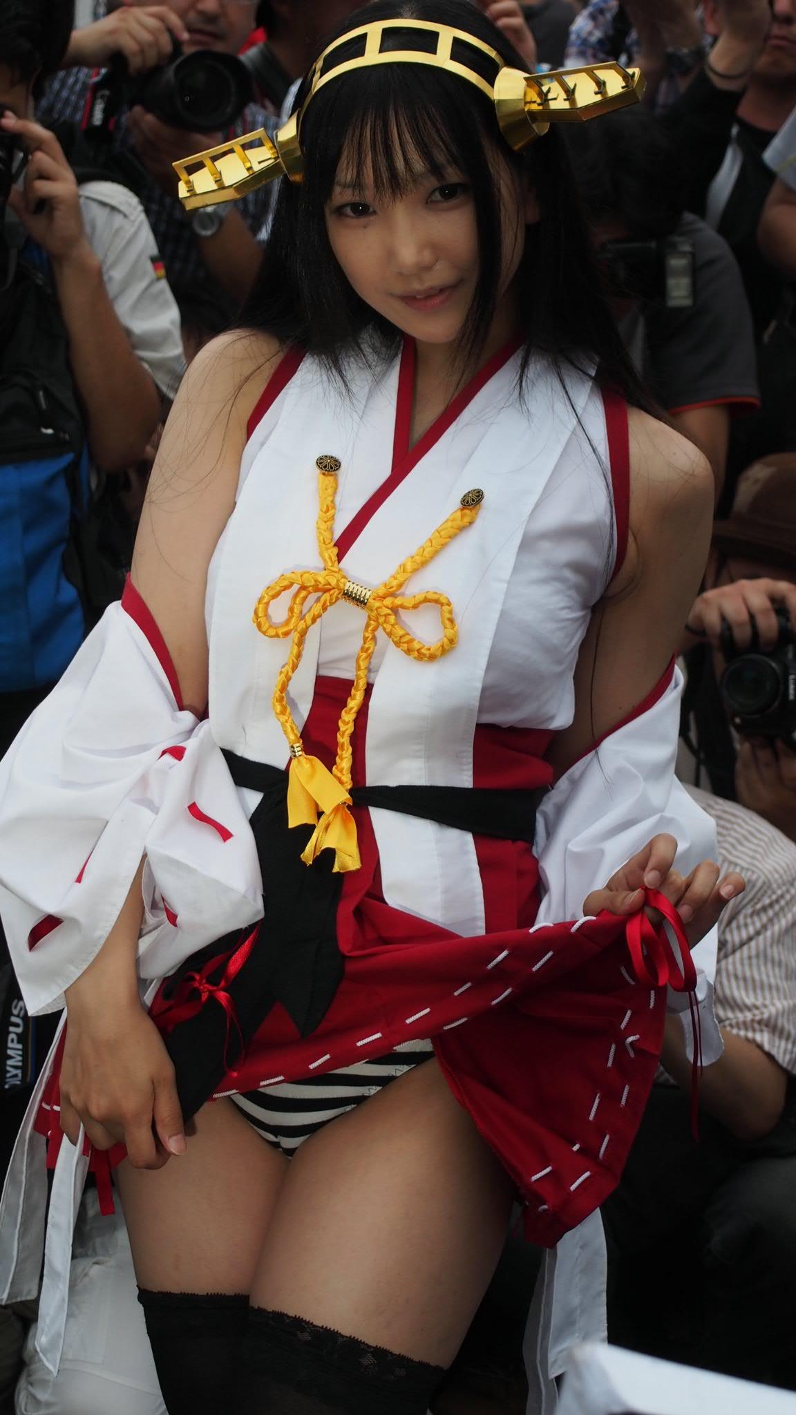 lenfried 大佐 в X: „#C86 #コスプレ なんかものすごい囲みがあるなと思ったら、Lenfriedさんでした。そして偶然にも撮れたお宝ショット！  http://t.co/JoUr6MjMw3“ / X
