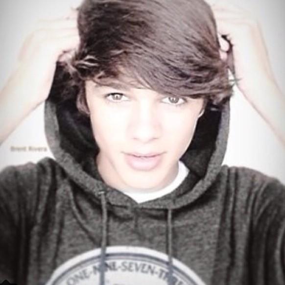 BrentRivera's tweet photo. I remember this was my profile pic for a long time http://t.co/OkcvR28ENS