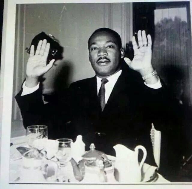 BvQ2QNnCAAI_yp7.jpg:large