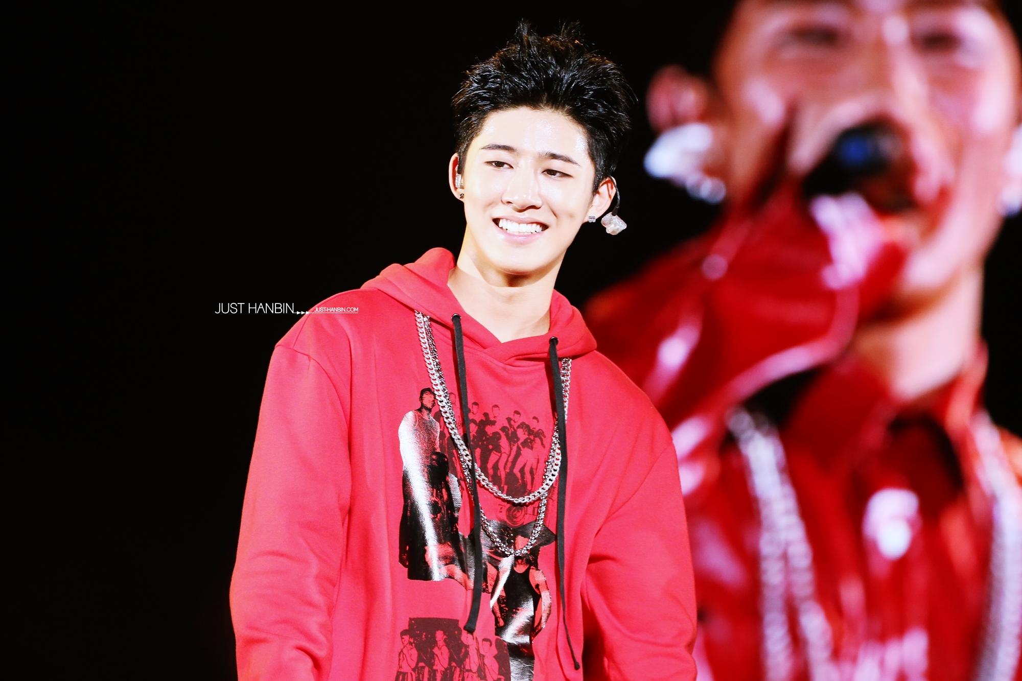 BvQFJJeCEAEW-mJ.jpg:large