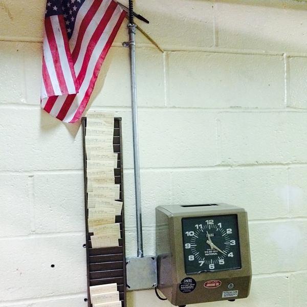 danielnilsson77's tweet image. American punch clock #America #punchclock #badmanagement #timekeeping ift.tt/VvQZjY