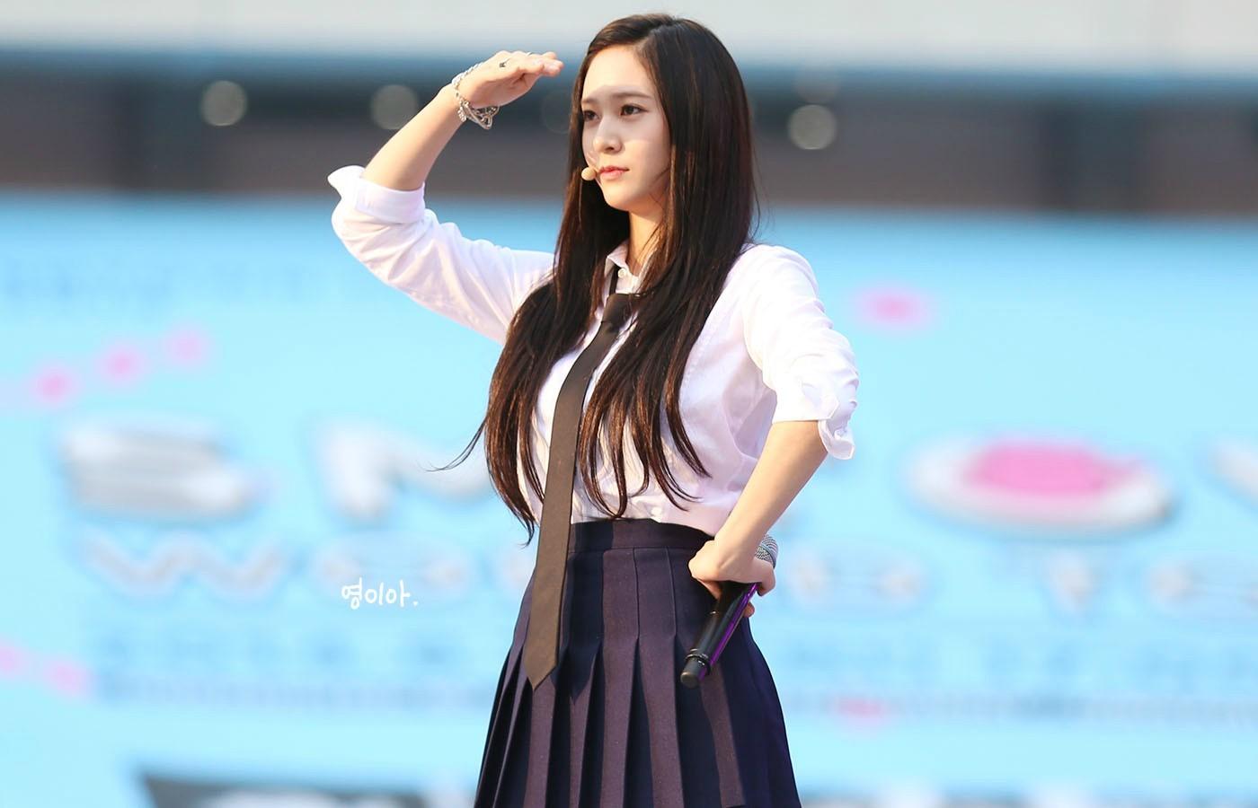 BvQHB70CcAAZlt4.jpg:large