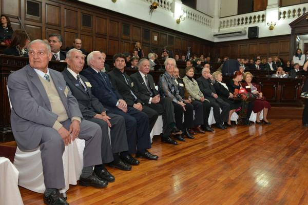 senadomendoza's tweet photo. DISTINCIÓN SANMARTINIANA 2014 Homenaje póstumo al Dr, Víctor Fayad http://t.co/MvwcNhmFKZ  http://t.co/0K8wRDlA30 http://t.co/IBCVf3k5K5