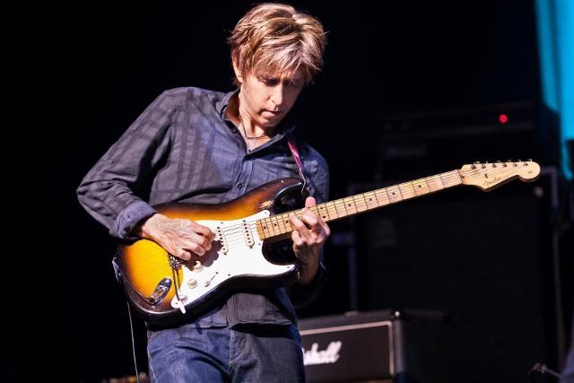 Youve changed my perspective over Strat
More than hero, you are a TRUE guitarman
Happy 60th birthday Eric Johnson! 