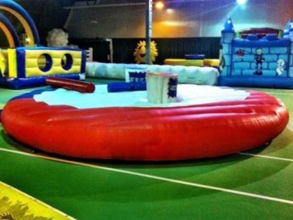 We doen weer eens gek!!  Nieuw bij fm catering The Cladioator spel durven jullie de strijd aan??