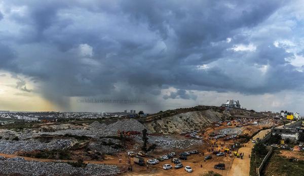 NkBlr's tweet photo. #LoomingClouds #MobileClick ISKCON Temple, Kanakapura Road http://t.co/fa1PyRcQ9K