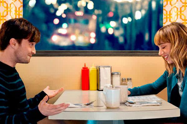 Zuliivill's tweet photo. Viendo la repetición de Coffee Break Con Daniel Radcliffe porque lo amo jaja #CoffeeBreakDanielRadcliffe http://t.co/ude3uLrxJB