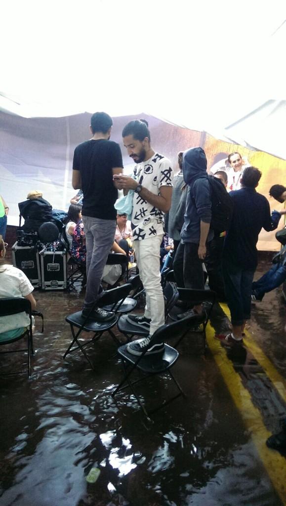 thelittlejesus's tweet photo. Gracias a todos los que bailaron en la lluvia con nosotros ayer en Querétaro!!! Ojalá que nuestro equipo sobreviva!! http://t.co/ZAdoq3ePx2