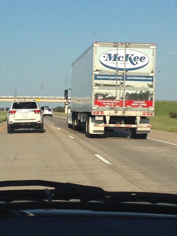 alexisalvidrez's tweet photo. Spotted on I-40!!! #423bound #lexandbranbetripping #crosscountry @LittleDebbie http://t.co/nwoM5SCcwv