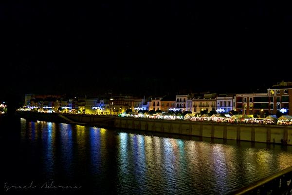 Stmo_TresCaidas's tweet photo. TRIANA NOCTURNA. http://t.co/oxshqMJQdJ