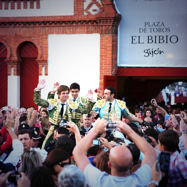 <a href="/elJuli/">El Juli</a> gran triunfo esta tarde en Gijón, foto <a href="/DamianArienza/">Damián Arienza </a> <a href="/Fotodeasturias/">Foto de Asturias</a> <a href="/Luiseduradio/">LuisEduardoGarcia</a> <a href="/esRadio/">esRadio</a> @LUISEDUGIJON