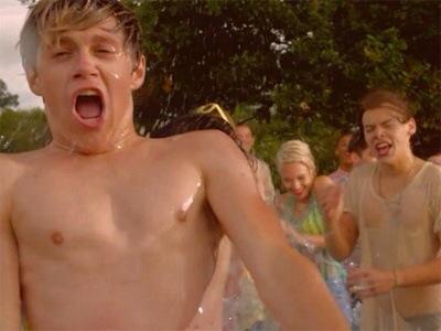 1DAdults's tweet image. This will probably be @NiallOfficial when he does the ice bucket challenge.Can't wait. #NIALLDOTHEICEBUCKETCHALLENGE