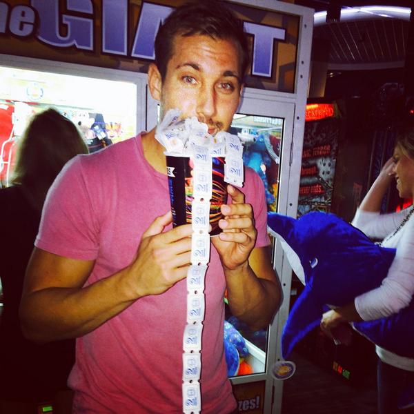 marcusgrodd's tweet image. Teaching these kids a thing or two #daveandbusters #fomo