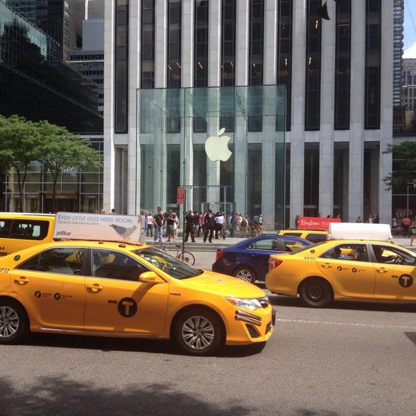 __LLOTTE's tweet photo. nyc 😏🙏 http://t.co/hS6wtgYIMS