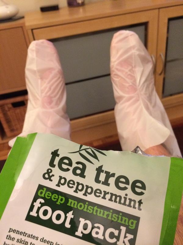 mattmansundies's tweet photo. In a vain attempt to pamper my feet I seem to wearing plastic bags! #feelingstoopid http://t.co/WUf3QoGNuS
