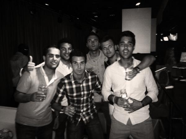 Espeleta221's tweet photo. Gran trato en @Enjoy_Salou en la zona vip durante tres días . Repetiremos http://t.co/8mA4w8TtTi