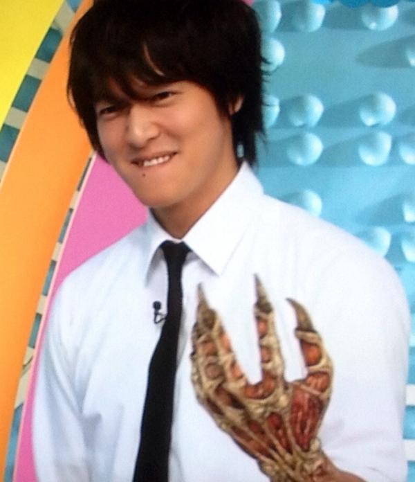 EIGHTER_ck8's tweet photo. はむってするのも、
にかってするのも、
かっこよすぎてダメだ😂💓💓💓 http://t.co/j2pRkRPVXx
