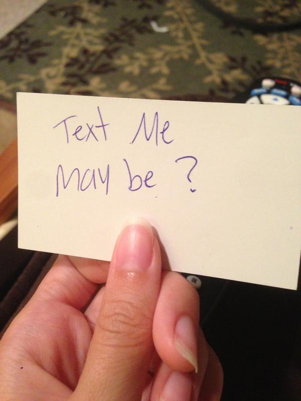 Cecilia_Widman's tweet photo. #tbt to when the Frontier guy came to my door and then came back later with his card βΊπ #howflattering http://t.co/bxkJlB186J