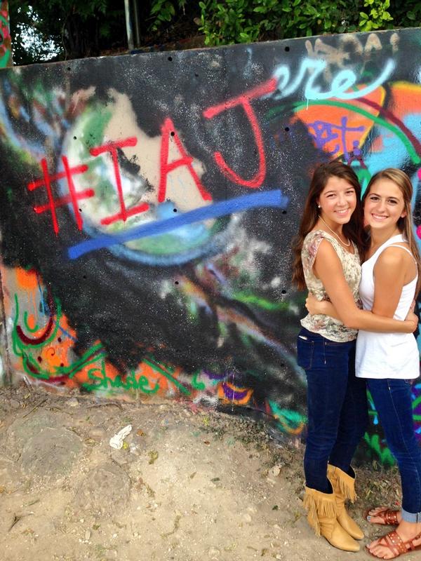 elenaannette's tweet photo. Our #AustinAdventure Keepin' it classy. βοΈ http://t.co/C5kr73IWAk