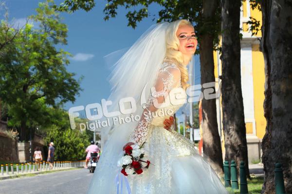 FotoBesa's tweet photo. Sejlan

Copyright 2014, All rights reserved.

#FotoBesa, #amazing, #positive, #photography, #photogenic, #bride, http://t.co/42KNjjlSBj