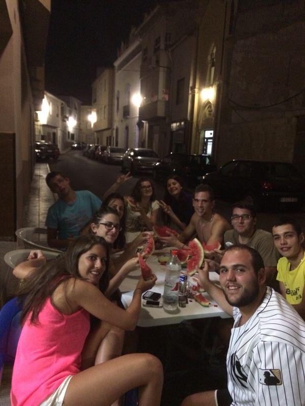 ascaldaes's tweet photo. Nits de estiu nits d amics!! http://t.co/ZQkEx7x3hg