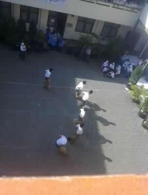 ScumbagS13's tweet photo. Suasana acara 17an di sekolah mimin :v http://t.co/WbWr8sBwHp