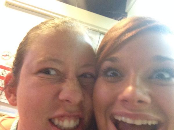 sandyman1117's tweet photo. 😑chilis in a nutshell, things that happen when u charge ur phone. #nopasscode @Cherieblack31@ecjames23@k_elizabeth04 http://t.co/uSPvPqt8xu