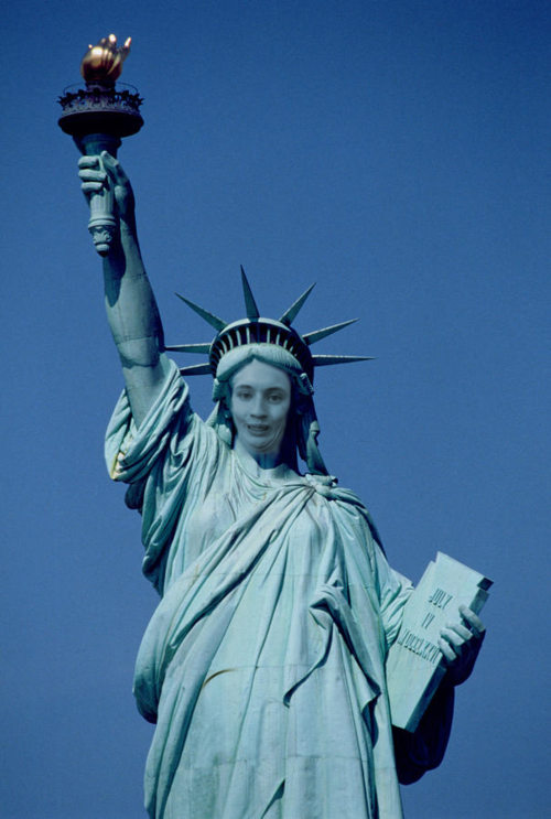 troyesivan's tweet photo. IM COMING TO AMERICA http://t.co/AbhycfhPuH