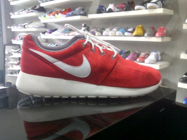 nike indonesia harga