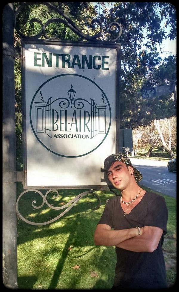 chiflow123's tweet photo. El principe de... http://t.co/t6SmumCMQp