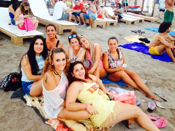 YoliDembow's tweet photo. Disfrutandooo enla mauibeach!! http://t.co/svG6bm5VZN