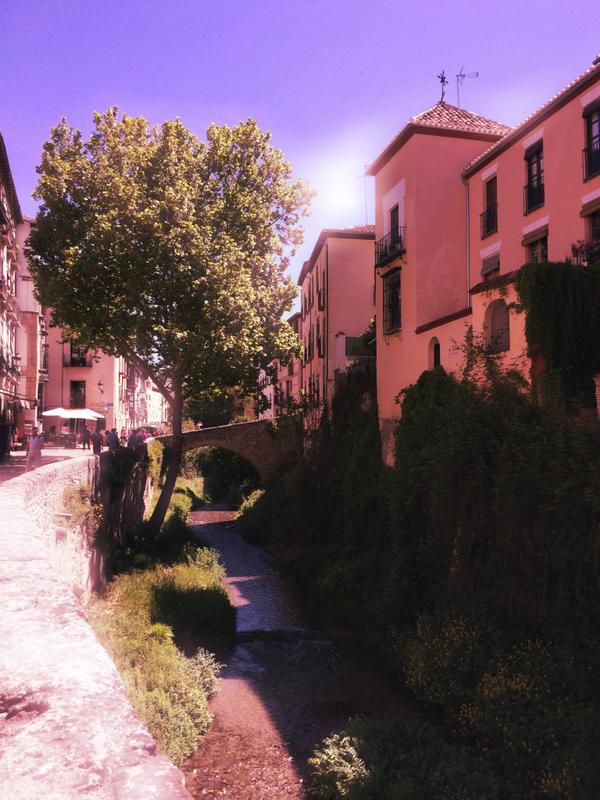 granadaturismo's tweet photo. "En #Granada la canción del agua es una cosa eterna".
Hoy recordamos especialmente a Lorca, nuestro poeta más querido http://t.co/Duumkj2rkT