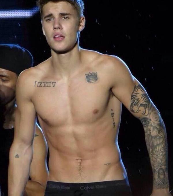 TheJustinsCrew's tweet photo. How many retweets for
shirtless Justin? #EMABiggestFansJustinBieber
http://t.co/GsJzsCCuhh