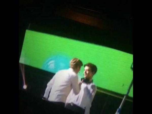 dramyxi's tweet photo. มีคนบอกว่ารูปนี้ใช้แท็ก #มนุษย์เมีย ได้ 
เงินเดือนเดือนนี้อยู่ไหน!? อย่าให้รู้ว่าเม้มไปให้อีหนูที่คาเฟ่นะ! http://t.co/I4VfpsUosQ
