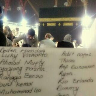 Semoga catatan yg ditulis kakakku <a href="/DezzOriordan/">Dessyana oriordan</a> menjadi salah satu motivasi kami menuju tanah suci-Mu *Aamiin*