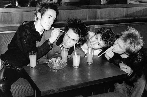 MusicianPicture's tweet image. Sex Pistols in Luxembourg - 1977