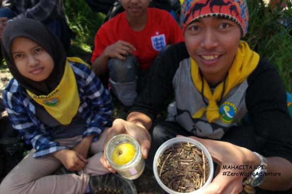 suka dengan lemon tea? sisa lemonyapun bisa menjadi kompos :) #ZeroWasteAdventure