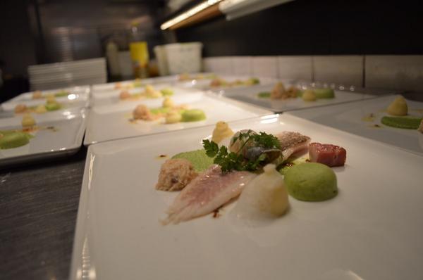 restaurantbyus's tweet image. Wat een enorm succes en leuke mensen gister met de @WijnSpijsWandel, 202 gerechtjes maken en glazen poetsen, top