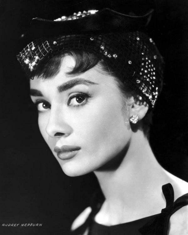 Rose Delvine On Twitter Ellemagazine She S The Girl From Roman