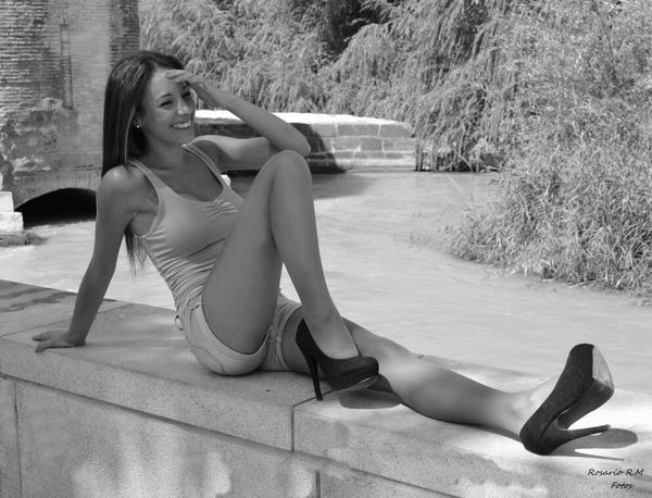 charinaca's tweet photo. @RocioRodrigoP sonríe !!que sales muy guapa !! http://t.co/VOnm3molMa