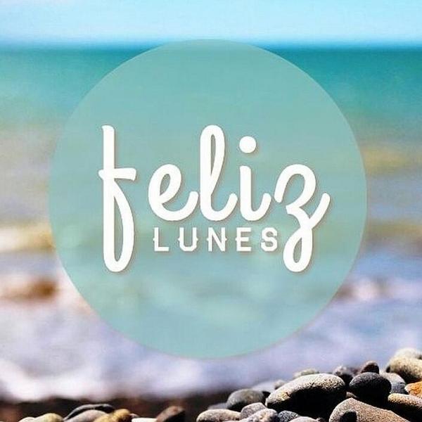 Feliz comienzo de semana para todos y que los pensamientos positivos nos arropen siempre.
Les desea #leiluilagomall ♥