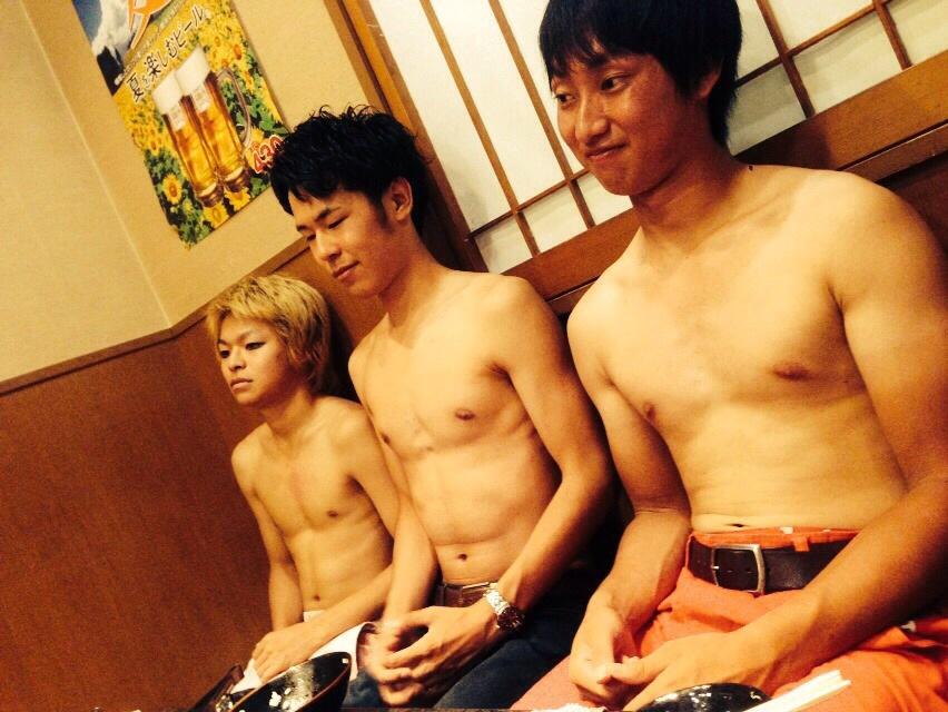 Twitter 上的 りょう 東海オンエア 俺としばゆーが細マッチョ みたいな感じになってるけど俺ら高校の時は今やプロラグビー選手のこの男といつも一緒に居たからガリガリキャラなんだけど Http T Co 4w9veisrr2 Twitter