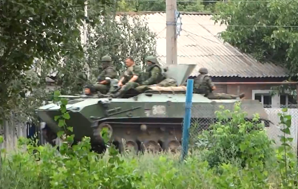 ‘Little Green Men’ spotted in Ukraine | spill.the.news