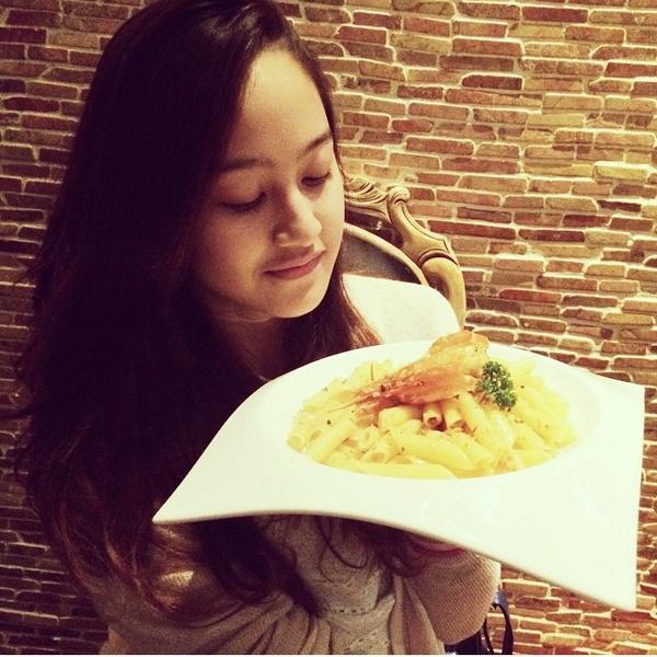 Salshaabilaa_28's tweet photo. genduttt:3 http://t.co/7lG9nQsUoz