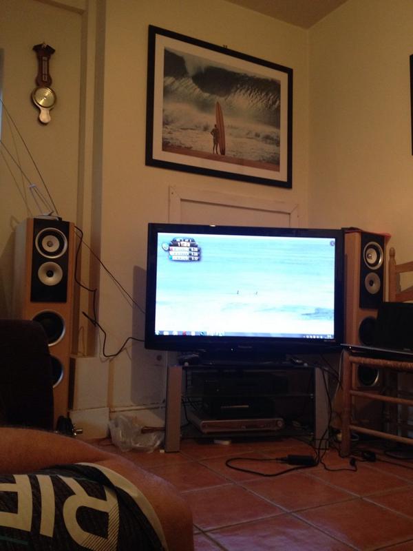 Jon_Keym's tweet photo. @ASP watching the #BillabongProTahiti in London http://t.co/L0Hjssqp69