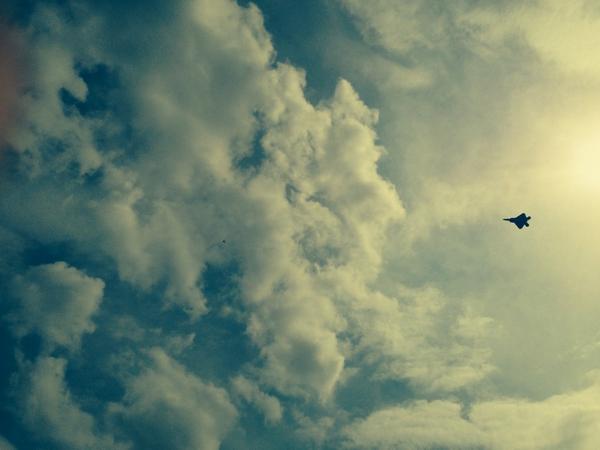 #LeoChi #bucket74 beautiful day for some top gun acrobatics!