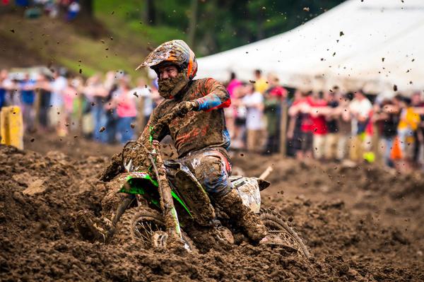 CRtwotwo's tweet photo. “@MonsterEnergy: #NoNeedForGoggles @crtwotwo shows the proper way of riding in the mud! http://t.co/IZhd2deKxo”

Smiling😄 fun in the mud
